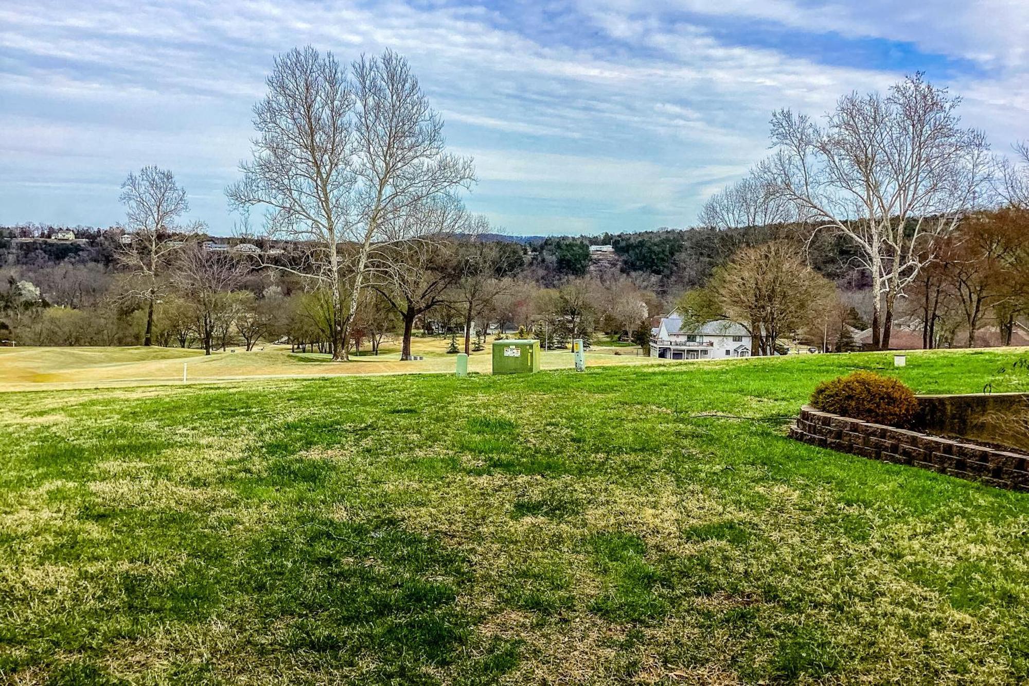 Couples Paradise & Retreat On The 18Th Branson Bilik gambar